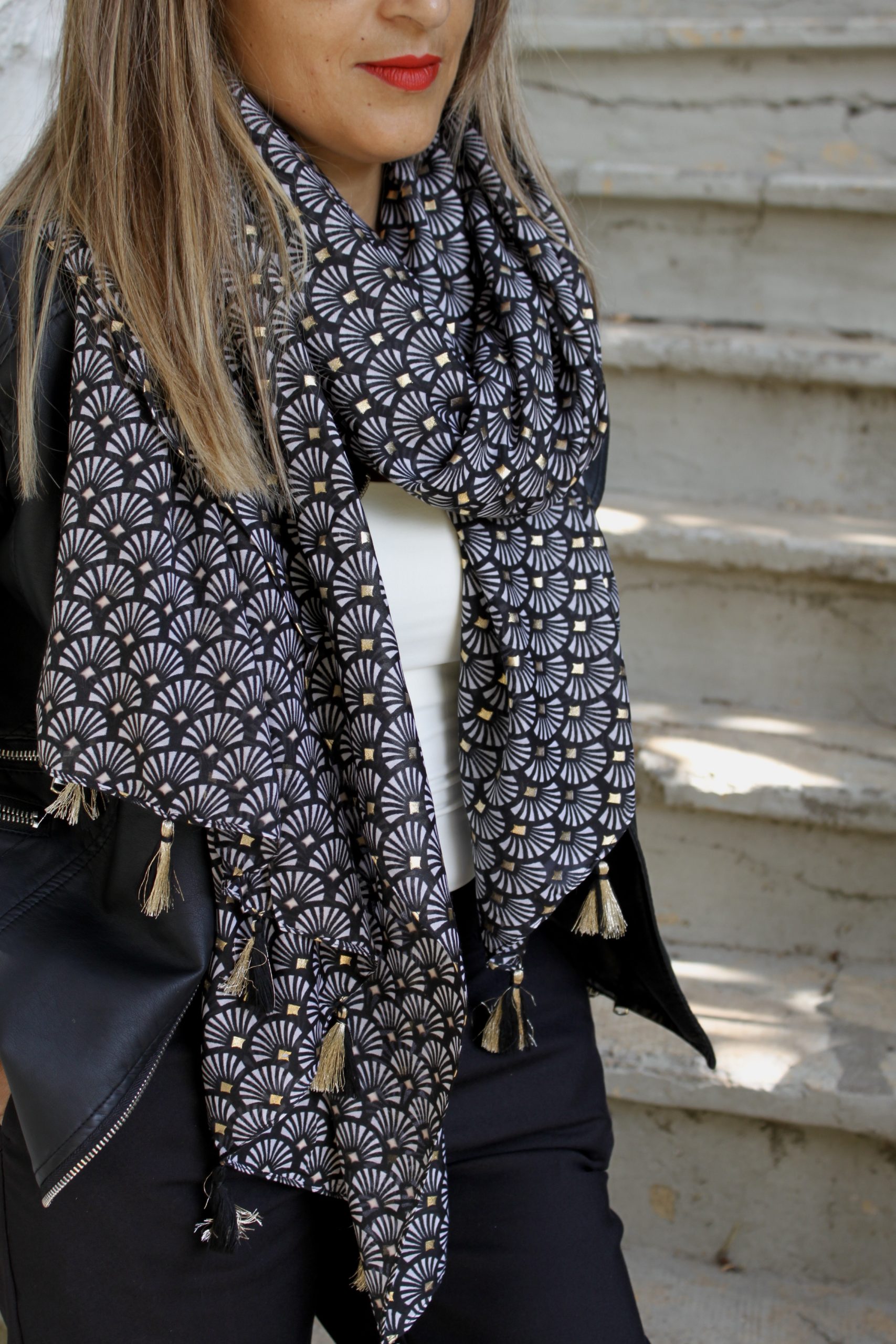 passion-foulard-rome-noir-or-2